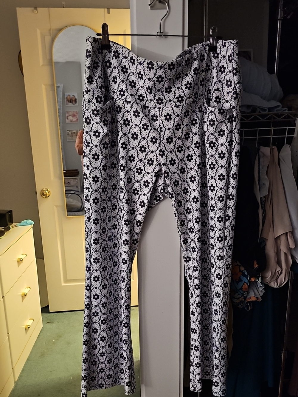 Black & White Floral Print Wide-Leg Jumpsuit Pants